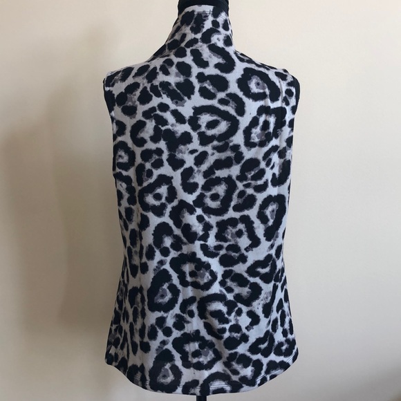 🚫🚫SOLD🚫🚫Leopard High Mock Neck Sleeveless Top - Picture 8 of 8